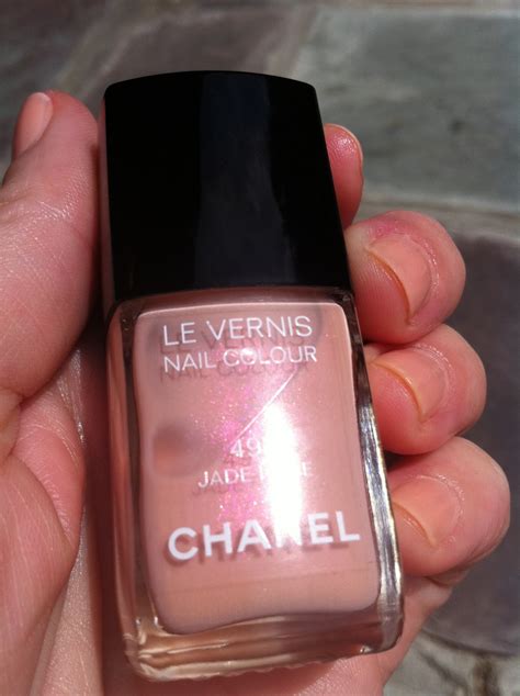 chanel jade rose nail polish
